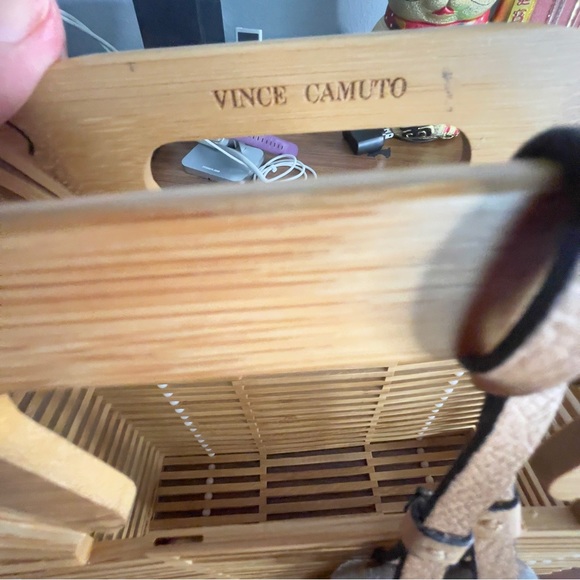 VINCE CAMUTO BAMBOO SUMMER HANDBAG - Picture 4 of 4